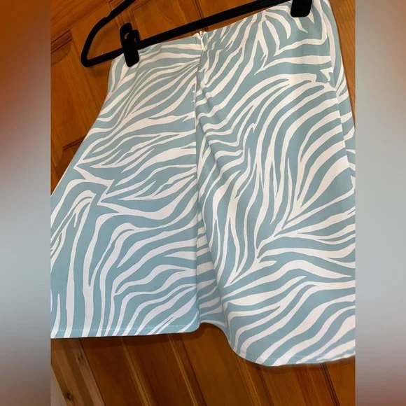 Princess Polly JULIA MINI SKIRT BLUE / WHITE - Picture 7 of 9